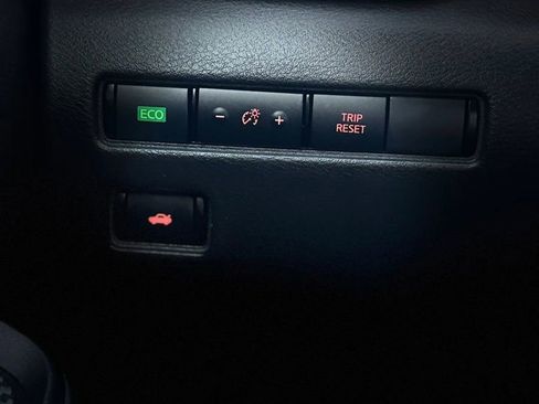 Used 2023 Nissan Sentra SV FWD image 35