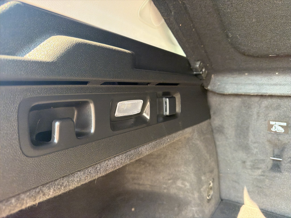 Used 2025 Buick Envision Avenir AWD/4WD image 21