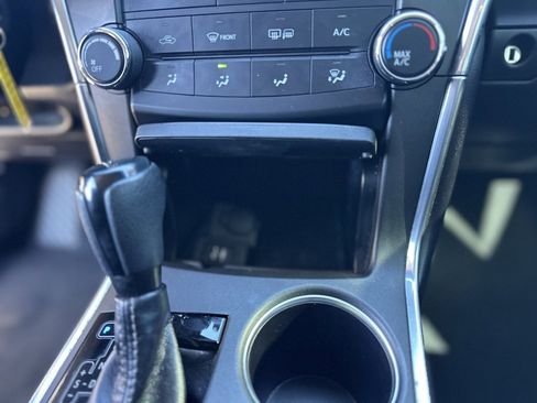 Used 2017 Toyota Camry LE image 22