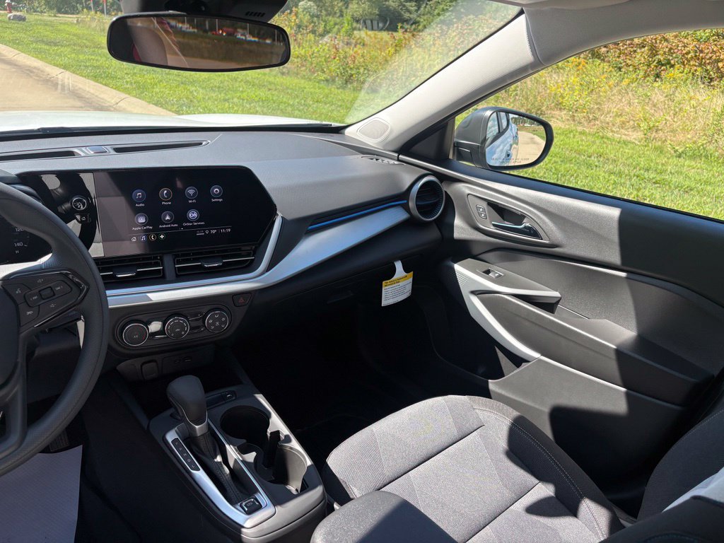New 2026 Chevrolet Trax LS w/ Driver Confidence Package FWD image 38