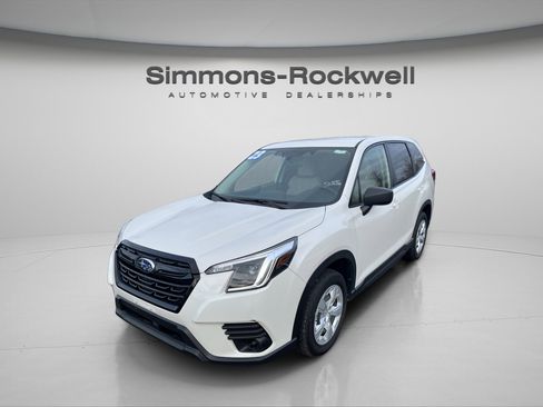 Used 2023 Subaru Forester image 1