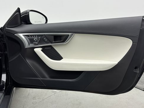 Used 2021 Jaguar F-TYPE Coupe image 29