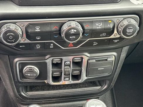 Used 2020 Jeep Wrangler Unlimited Sport AWD/4WD image 27