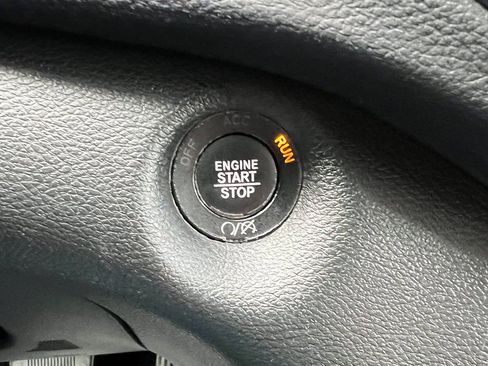 Certified 2023 Jeep Cherokee Altitude Lux image 31