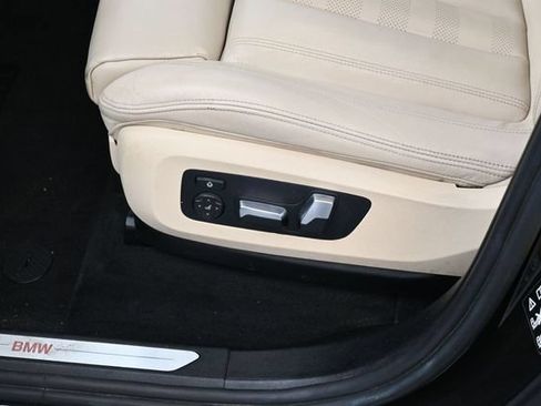 Used 2022 BMW X5 xDrive40i w/ Executive Package AWD/4WD image 13