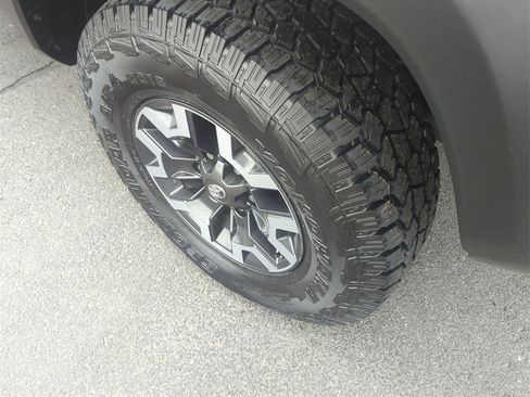 Used 2023 Toyota Tacoma TRD Off-Road image 16