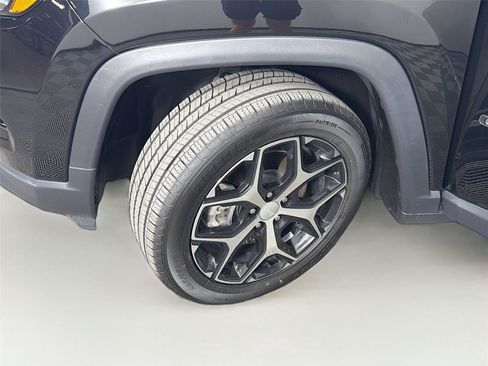 Used 2024 Jeep Compass Limited AWD/4WD image 36