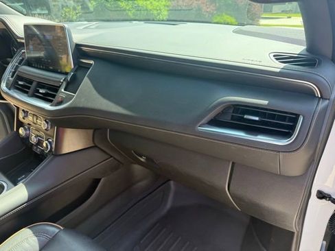 Used 2021 GMC Yukon AT4 AWD/4WD image 17