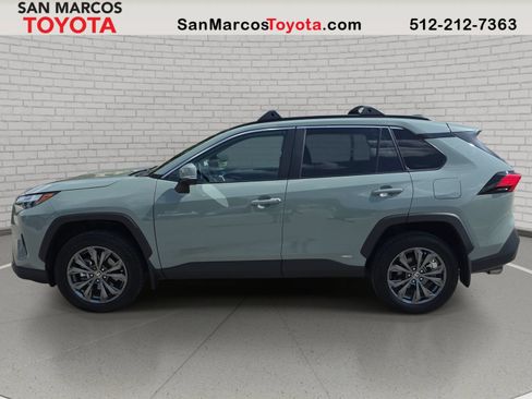 Used 2023 Toyota RAV4 XLE Premium AWD/4WD image 9