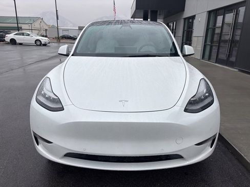 Used 2021 Tesla Model Y Long Range image 2