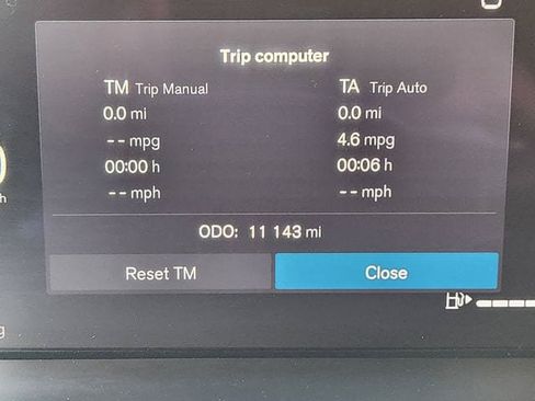 Certified 2025 Volvo XC60 B5 Plus AWD/4WD image 26