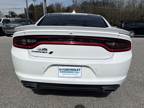 Used 2023 Dodge Charger SXT w/ Blacktop Package image 4