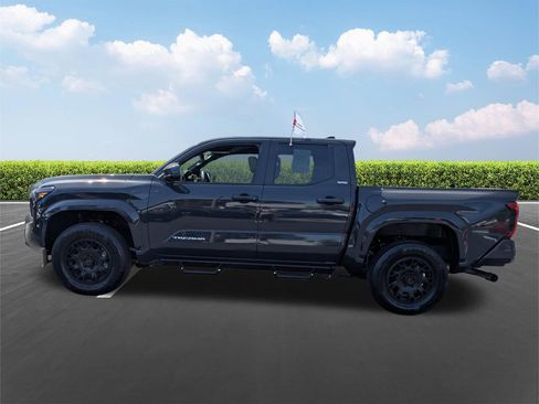 Used 2025 Toyota Tacoma SR5 image 7