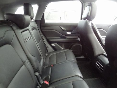 Used 2020 Lincoln Corsair AWD w/ Premium Package image 9