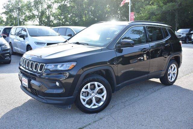 Used 2024 Jeep Compass Latitude AWD/4WD image 13