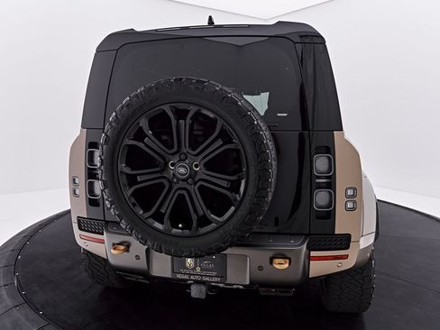 Used 2025 Land Rover Defender 110 AWD/4WD image 24