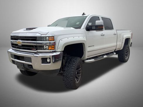 Used 2018 Chevrolet Silverado 2500 LTZ w/ Duramax Plus Package AWD/4WD image 4
