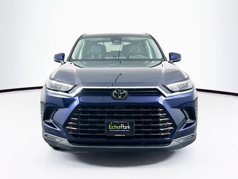 Used 2025 Toyota Grand Highlander FWD image 2