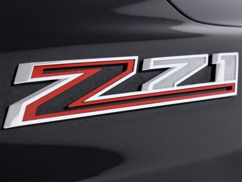 Used 2022 Chevrolet Suburban Z71 w/ Luxury Package image 42