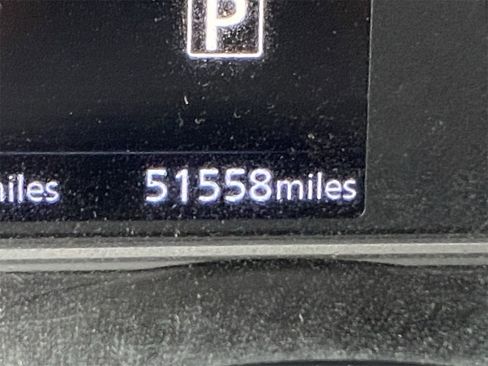 Certified 2024 Nissan Versa SV w/ Trunk Package image 32