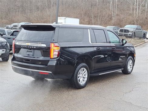 Used 2024 Chevrolet Suburban LT image 5
