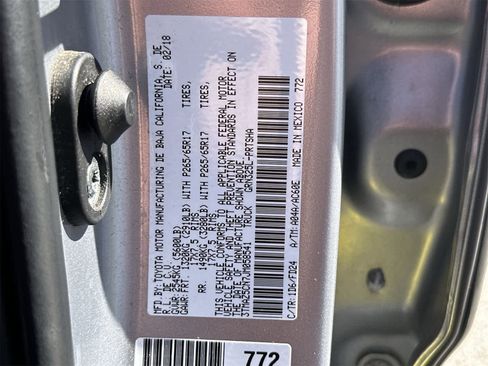 Used 2018 Toyota Tacoma TRD Sport image 26