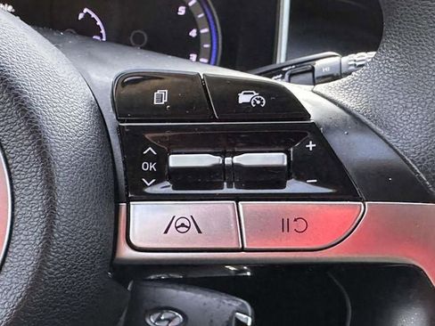 Used 2022 Hyundai Tucson SE image 25