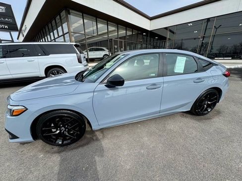 Used 2024 Honda Civic Sport image 2