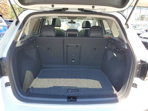 Certified 2025 Volkswagen Taos SE AWD/4WD image 8