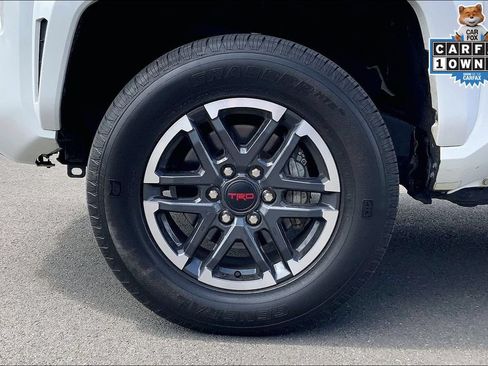 Used 2025 Toyota Tacoma TRD Sport RWD image 9