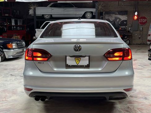 Used 2013 Volkswagen Jetta GLI Autobahn FWD image 8