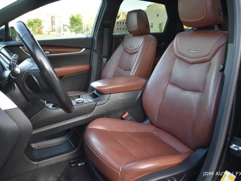 Used 2020 Cadillac XT5 Premium Luxury w/ LPO, Floor Liner Package AWD/4WD image 13