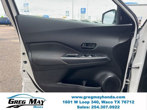 Used 2020 Nissan Kicks S FWD image 20