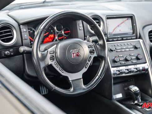 Used 2010 Nissan GT-R Premium AWD/4WD image 7