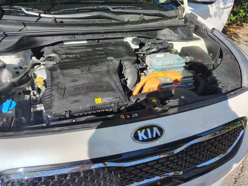 Used 2019 Kia Niro Touring image 26