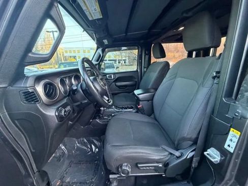 Used 2018 Jeep Wrangler Sport AWD/4WD image 16