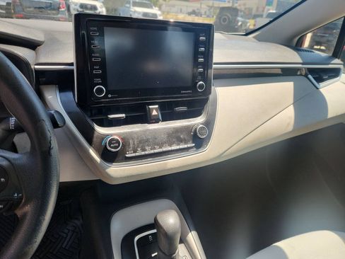 Used 2021 Toyota Corolla LE FWD image 12