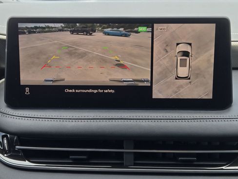 Used 2025 INFINITI QX60 Luxe w/ Vision Package FWD image 17