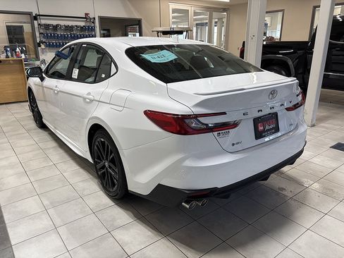 New 2026 Toyota Camry SE FWD image 2