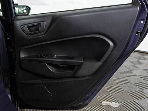 Used 2012 Ford Fiesta SE FWD image 36