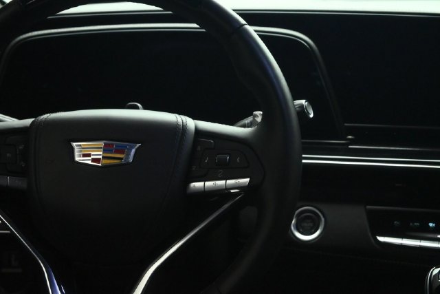 Used 2024 Cadillac Escalade ESV V w/ Heavy-Duty Trailer Package AWD/4WD image 42
