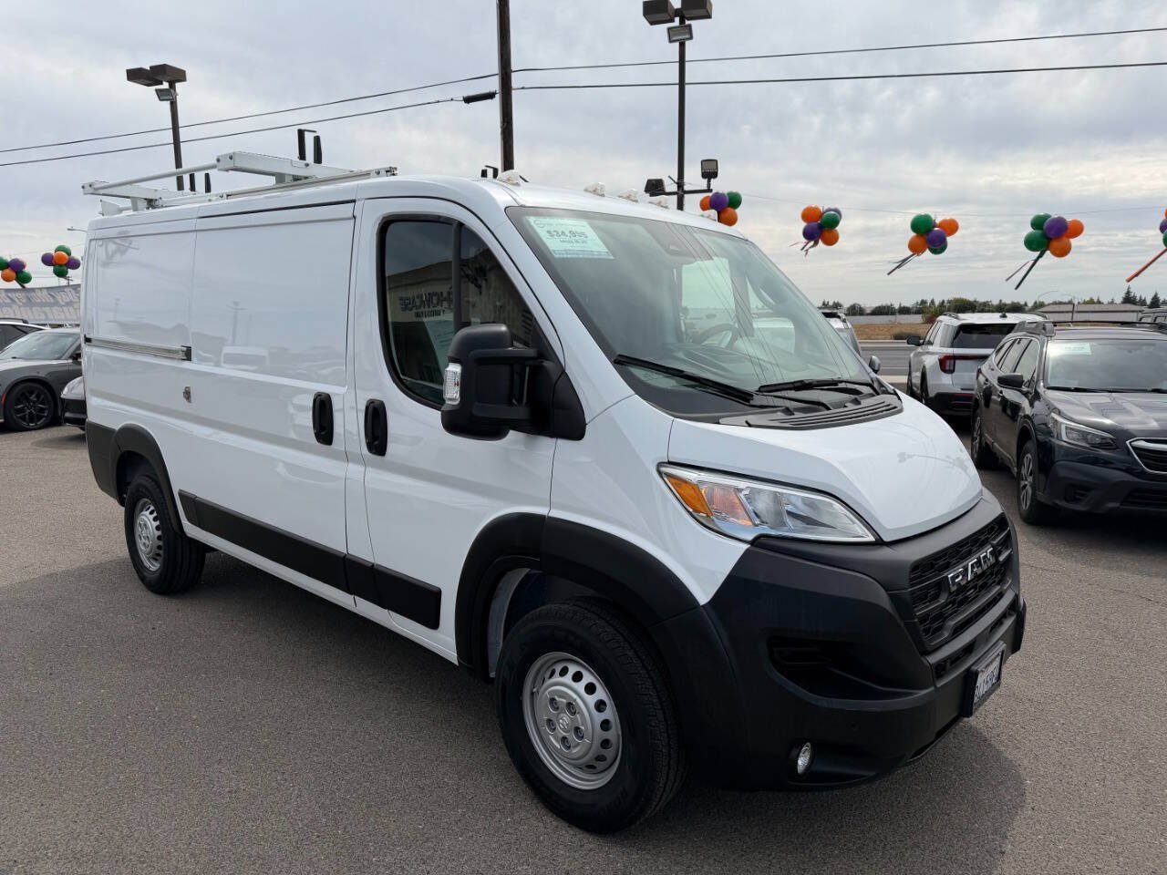 Used 2025 RAM ProMaster 1500 w/ Safety Group FWD image 2
