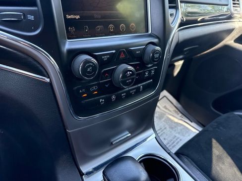 Used 2017 Jeep Grand Cherokee Trailhawk AWD/4WD image 17