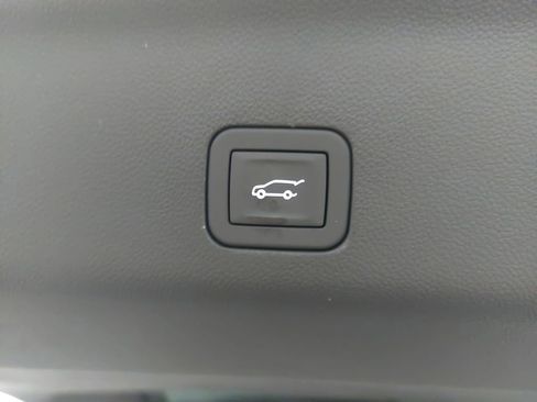 New 2026 GMC Yukon Denali w/ LPO, Floor Liner Package AWD/4WD image 15