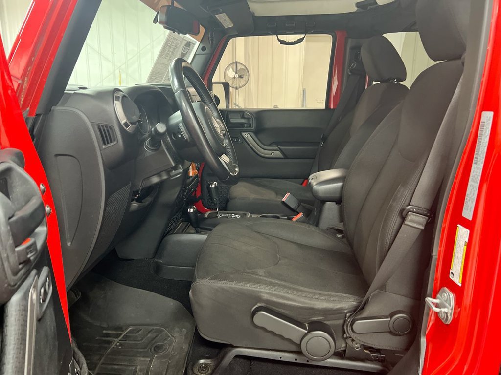 Used 2017 Jeep Wrangler Unlimited Sport w/ Quick Order Package 24S AWD/4WD image 17