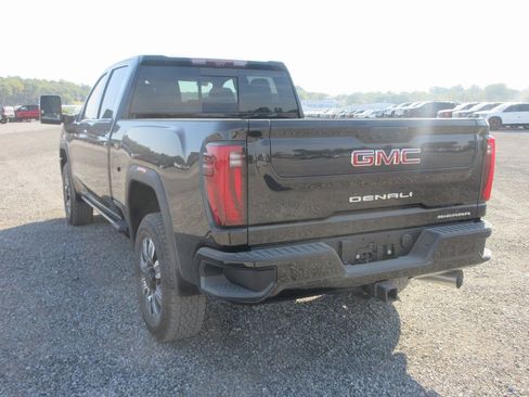 New 2026 GMC Sierra 2500 Denali w/ Denali Reserve Package image 9