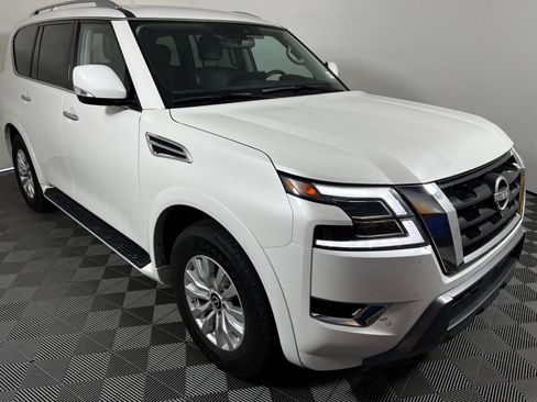 Used 2024 Nissan Armada SV AWD/4WD image 3