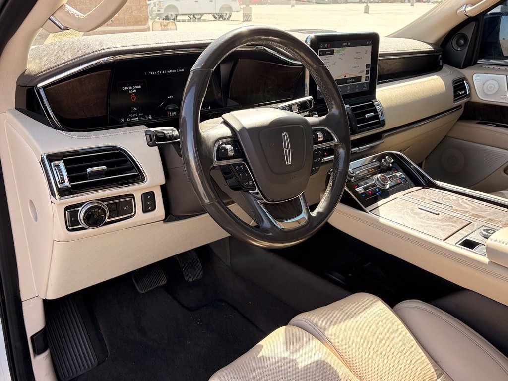 Used 2020 Lincoln Navigator Reserve w/ Luxury Package AWD/4WD image 12