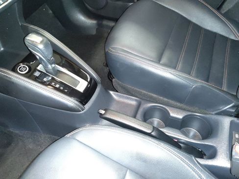 Used 2019 Nissan Kicks SR w/ SR Premium Package FWD image 26
