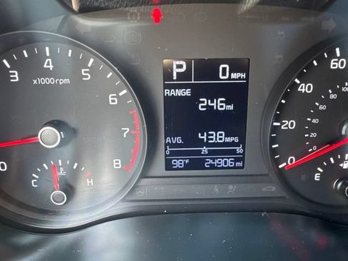 Used 2023 Kia Rio LX FWD image 2